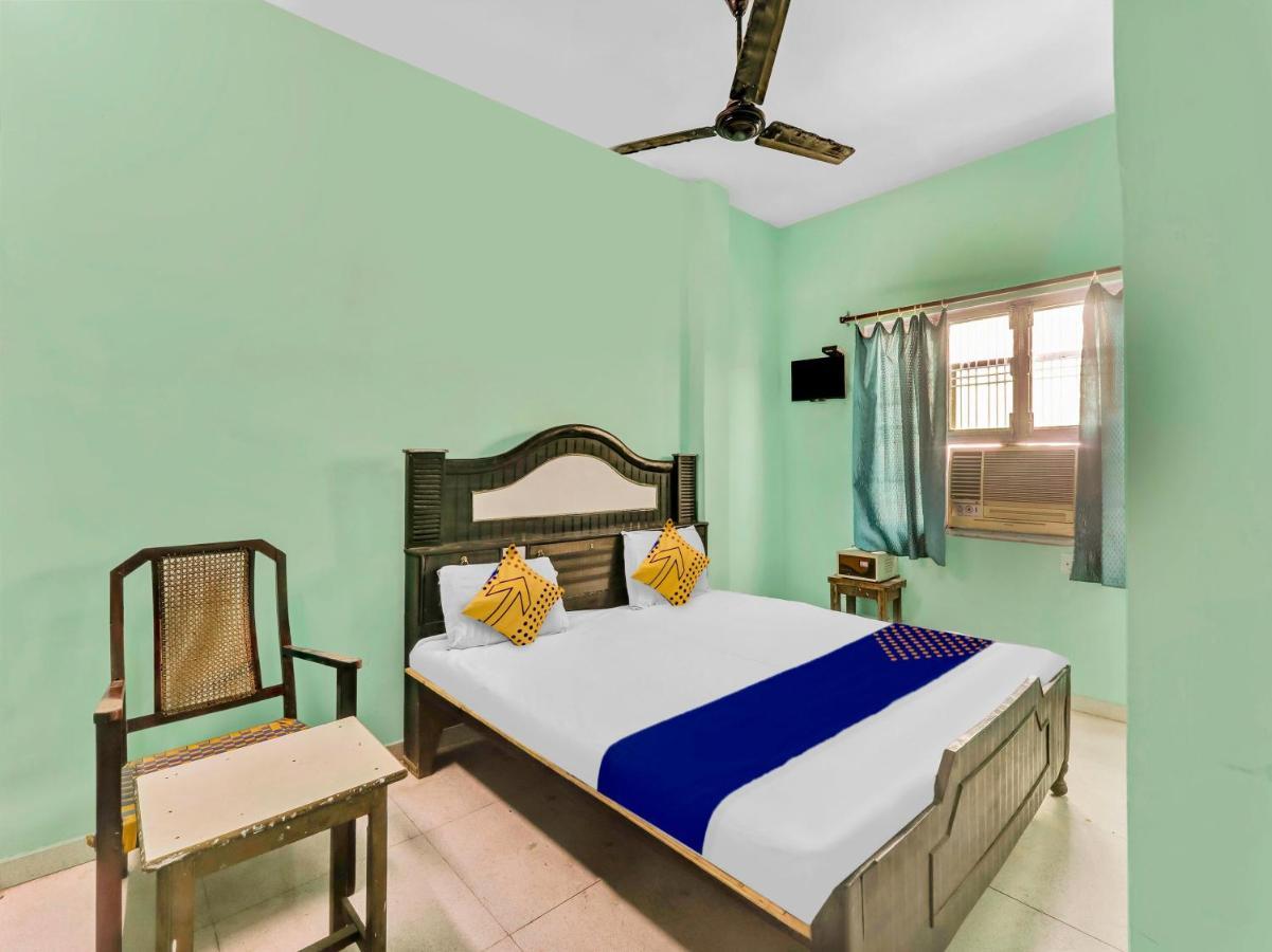 Spot On 81122 Saket Honest Hotel Ayodhya Exterior foto