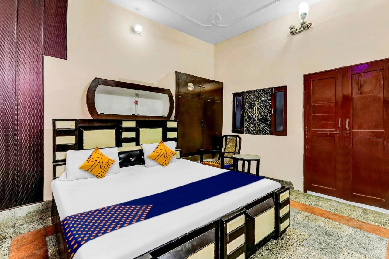 Spot On 81122 Saket Honest Hotel Ayodhya Exterior foto