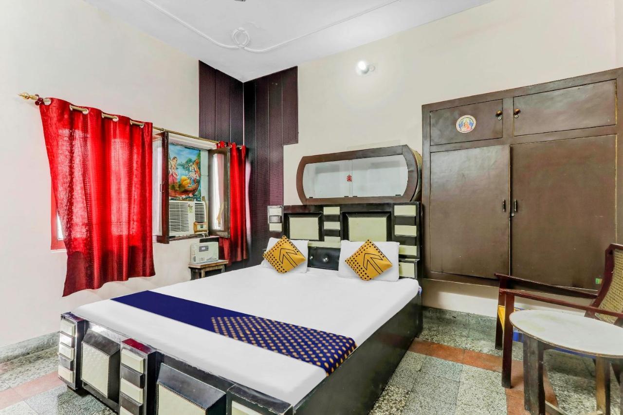 Spot On 81122 Saket Honest Hotel Ayodhya Exterior foto